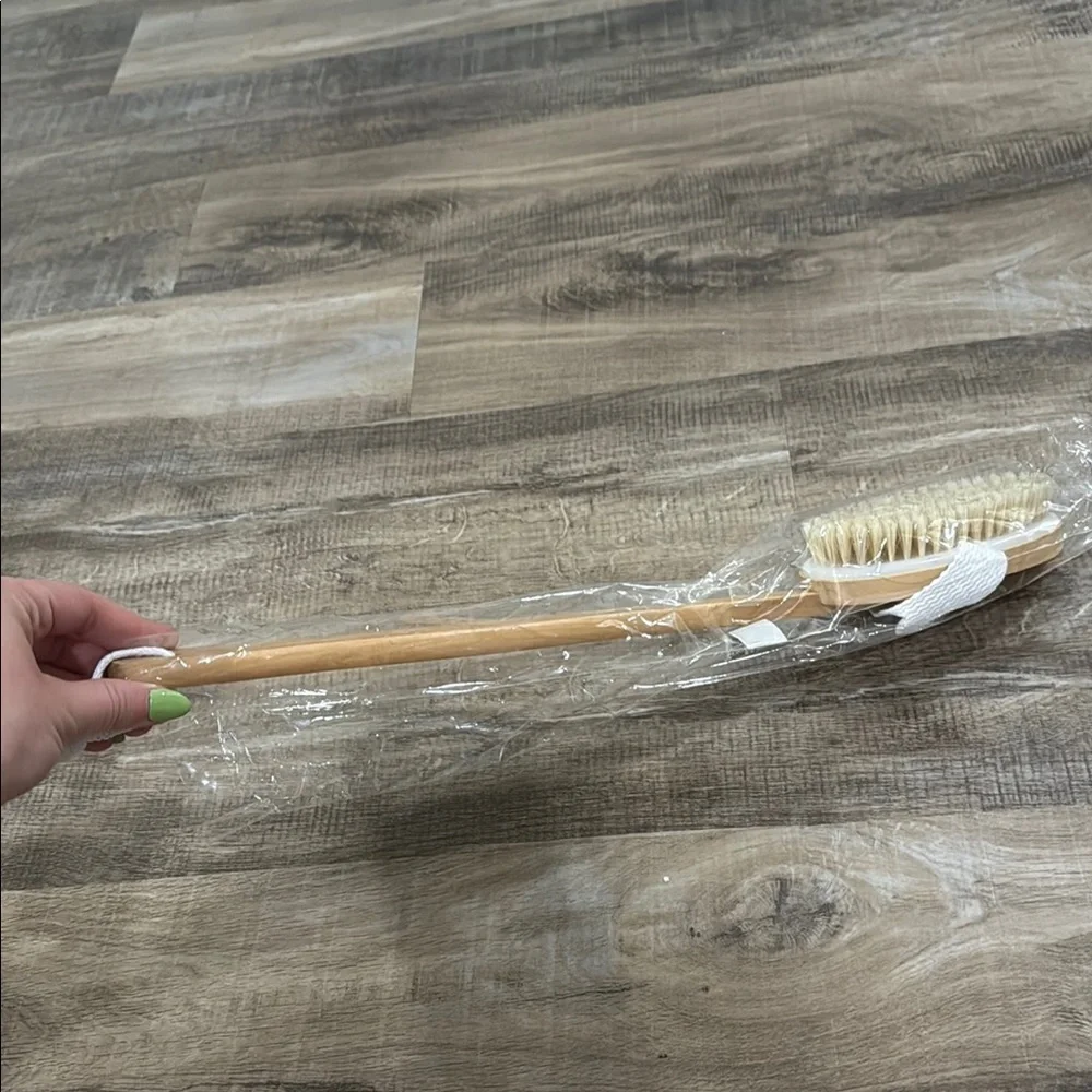 Wooden Bath Brush with Natural Bristles